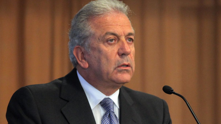 Κομισιόν: Επί τάπητος σχέδιο για τη μετεγκατάσταση 16.000 προσφύγων από την Ελλάδα στην ΕΕ