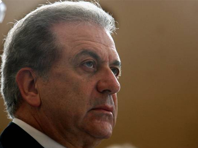 Στον Αβραμόπουλο και το χαρτοφυλάκιο της Ιθαγένειας