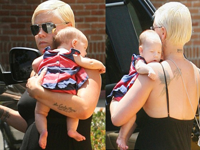 Ίδια η μητέρα της