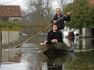 Φονικές πλημμύρες στα Βαλκάνια