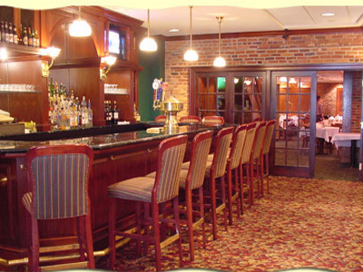 Ξεσηκώνονται οι ιδιοκτήτες των μπαρ στη Χερσόνησο