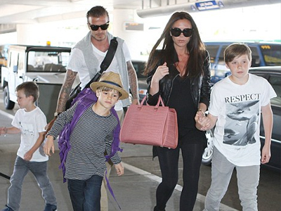 Το πρώτο αεροπλάνο για τον βασιλικό τον γάμο