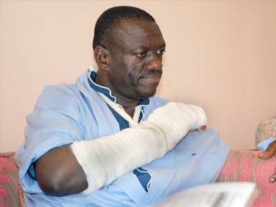 Σε κατ’ οίκων περιορισμό ο Kizza Besigye στην Ουγκάντα