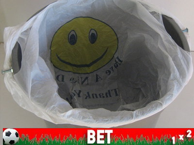 Με τον κουβά στο χέρι