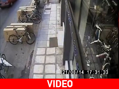 Κλέφτης ποδηλάτου… on camera!