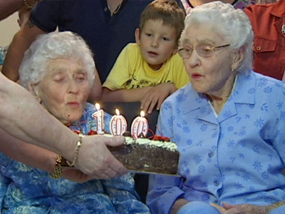 Πάτησαν τα 100 οι γηραιότερες δίδυμες της Αυστραλίας