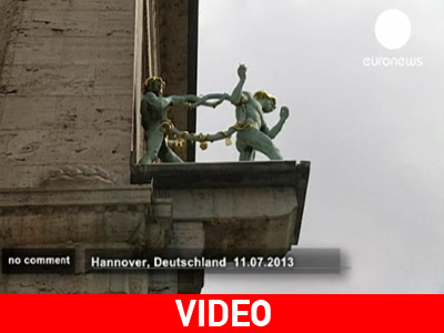 Πίσω στη θέση του το «Χρυσό Μπισκότο»