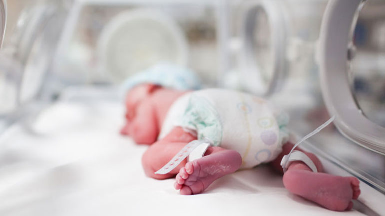 Έρευνα για παράνομες υιοθεσίες στη Λάρισα