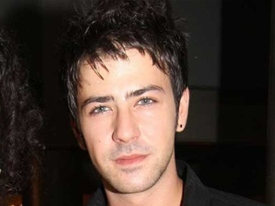 Σε δεύτερη μοίρα το… εγώ