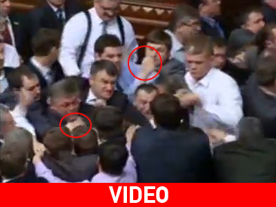 Ουκρανία: Ένταση και ξύλο στο Κοινοβούλιο