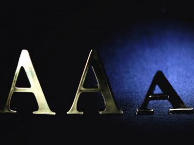 Στο μικροσκόπιο της Fitch τα ΑΑΑ της Βρετανίας