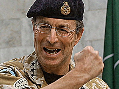 «Οι βομβαρδισμοί πρέπει να ενταθούν»