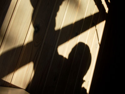 Σαλμώνη: Τα τσιγάρα, τα ποτά και οι… διαρρήκτες