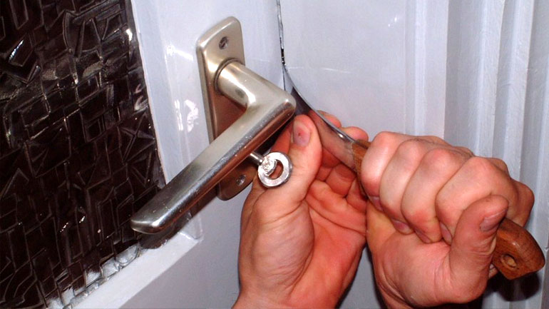 Τρίπολη: Έκανε διάρρηξη στο μίνι μάρκετ και πήρε γάλα για τα παιδιά του