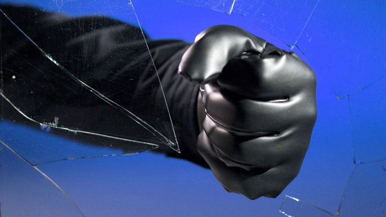 Λευκάδα: Τρόμος για ηλικιωμένη γυναίκα μέσα στο σπίτι της