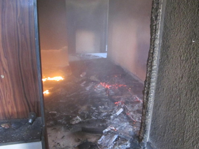 Στις φλόγες ιχθυοπωλείο στην Κεντρική Αγορά του Πειραιά