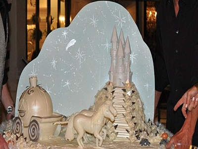 «Παραμυθένιος» αρραβώνας