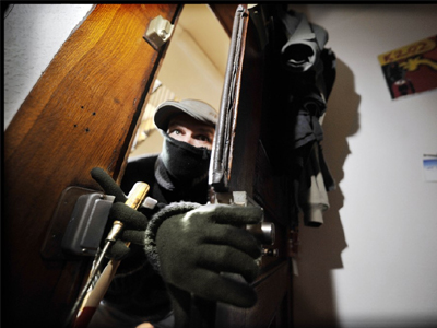 Κομοτηνή: Οι ιδιοκτήτες κοιμόντουσαν και οι διαρρήκτες έκλεβαν!