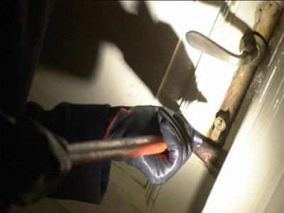 Διέρρηξαν ναυτικό πρακτορείο έκδοσης εισιτηρίων στην Κυλλήνη