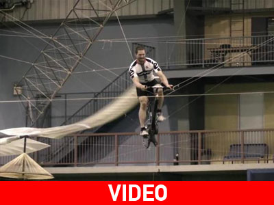 Πτήση ελικοπτέρου με… πετάλια ποδηλάτου!