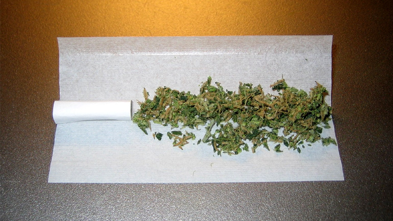 Το τσιγάρο έφερε… χειροπέδες!