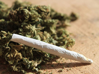 Το χασίς έφερε… χειροπέδες