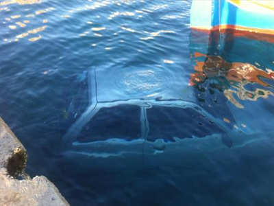 Από τον δρόμο στον… πάτο της θάλασσας