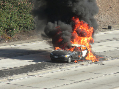 «Λαμπάδιασε» αυτοκίνητο στην Κοζάνη