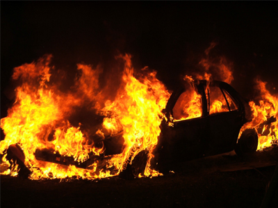 «Λαμπάδιασε» αυτοκίνητο στα Χανιά