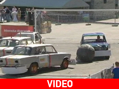 Ποδόσφαιρο από τη θέση του… οδηγού!