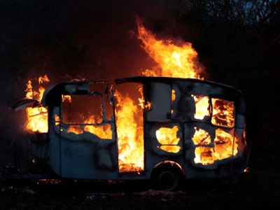 Απανθρακωμένη σορός μέσα σε τροχόσπιτο