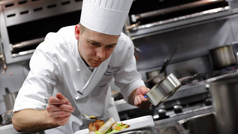 Προσλήψεις 10 συμβασιούχων στο Αγρίνιο