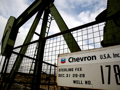 Χωρίς τέλος οι «καμπάνες» για τη Chevron