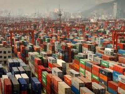 Άνοδος του εμπορικού πλεονάσματος στην Κίνα