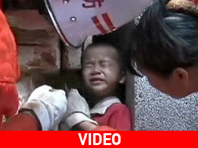 Κίνα: Παγιδευμένο παιδί σε μεσοτοιχία