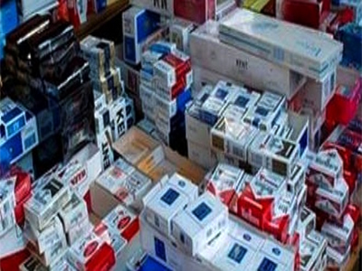 Έβαλε στο μάτι τα τσιγάρα