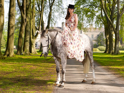 Καβάλα στο άλογο η Coleen Rooney