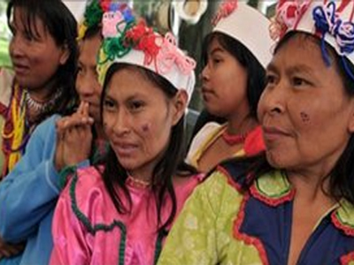 Κλείνουν οι πληγές του παρελθόντος στην Κολομβία