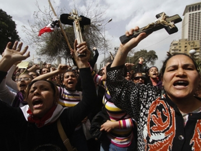 Αιματηρές συγκρούσεις μεταξύ Κοπτών και Μουσουλμάνων στην Αίγυπτο