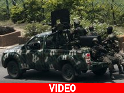 Μαίνονται οι συγκρούσεις στην πόλη Αμπιτζάν