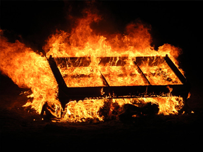 Έκρηξη στις εργατικές κατοικίες του Ν. Κόσμου