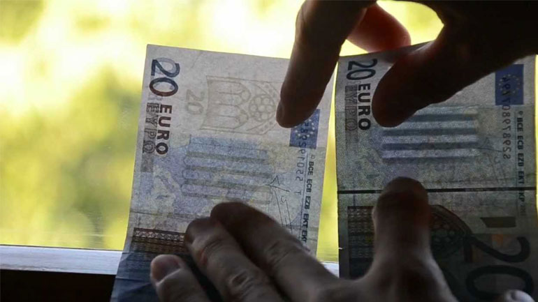 Τρίκαλα: Κυκλοφορούσε με πλαστά 20ευρα