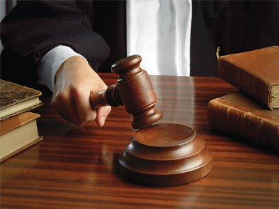 Πλήθος πολιτών δεν πάει στα δικαστήρια το Δημόσιο λόγω οικονομικής αδυναμίας