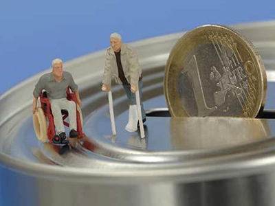 IKA-ETAΜ: Απαραίτητα τα… «δεκανίκια της επιχορήγησης»