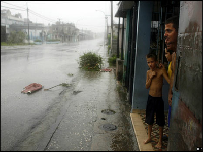 Δύο αγνοούμενοι στην Κούβα από βροχοπτώσεις