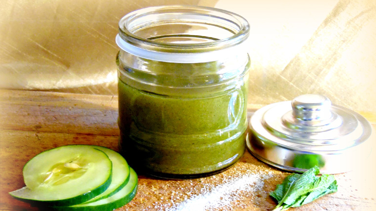 Φτιάξε το πιο δροσιστικό scrub με αγγούρι!