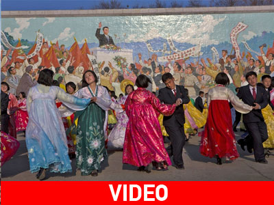 Χοροί και πανηγύρια στην Πιονγκγιάνγκ Χοροί και πανηγύρια στην Πιονγκγιάνγκ