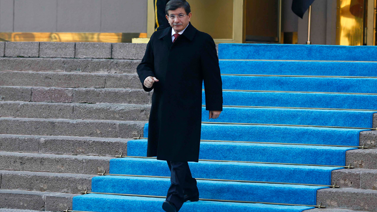 Τουρκία: Ο Νταβούτογλου επιστρέφει την εντολή σχηματισμού κυβέρνησης