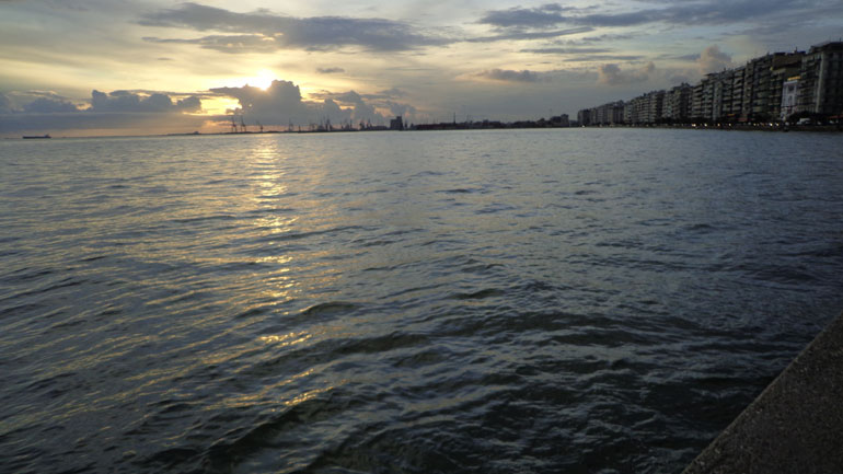 Εντοπίστηκε πτώμα στον Θερμαϊκό Κόλπο