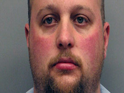 Αποκεφάλισε το 7χρονο παιδί του